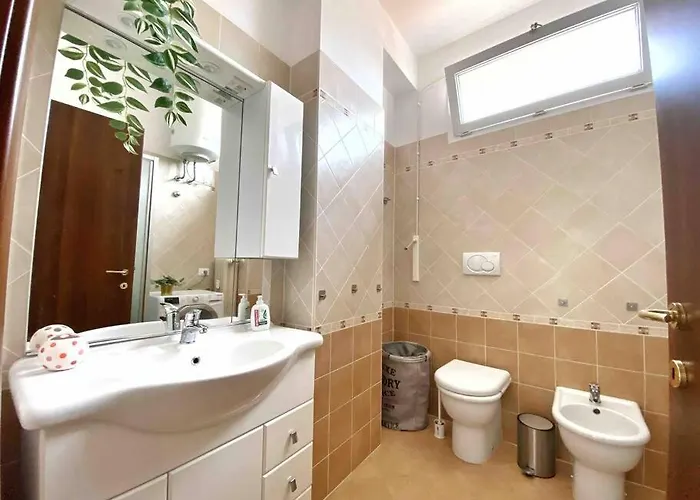 Bellavista , Bright And Stylish Two Bedroom In The Historic Center Apartament