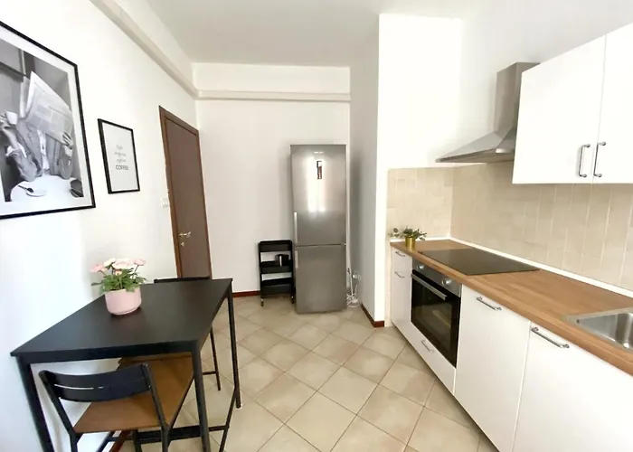 Bellavista , Bright And Stylish Two Bedroom In The Historic Center Rávena