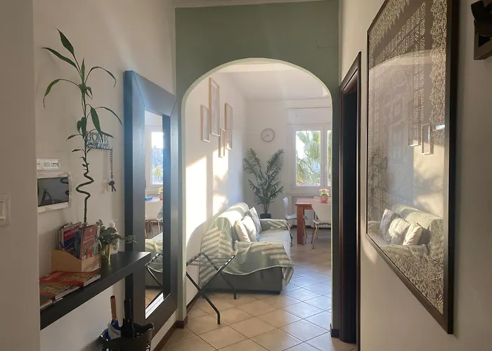 Bellavista , Bright And Stylish Two Bedroom In The Historic Center Apartament