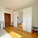 Bellavista , Bright And Stylish Two Bedroom In The Historic Center *