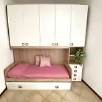 Bellavista , Bright And Stylish Two Bedroom In The Historic Center Διαμέρισμα