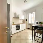 Bellavista , Bright And Stylish Two Bedroom In The Historic Center Ραβένα