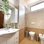 Bellavista , Bright And Stylish Two Bedroom In The Historic Center Διαμέρισμα