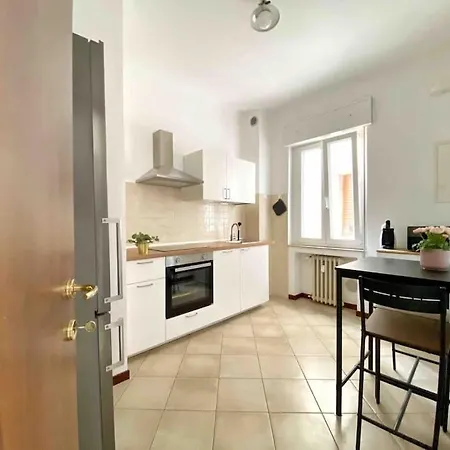 Bellavista , Bright And Stylish Two Bedroom In The Historic Center رافيننا