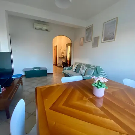 Διαμέρισμα Bellavista , Bright And Stylish Two Bedroom In The Historic Center Ραβένα