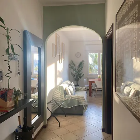 Bellavista , Bright And Stylish Two Bedroom In The Historic Center Διαμέρισμα