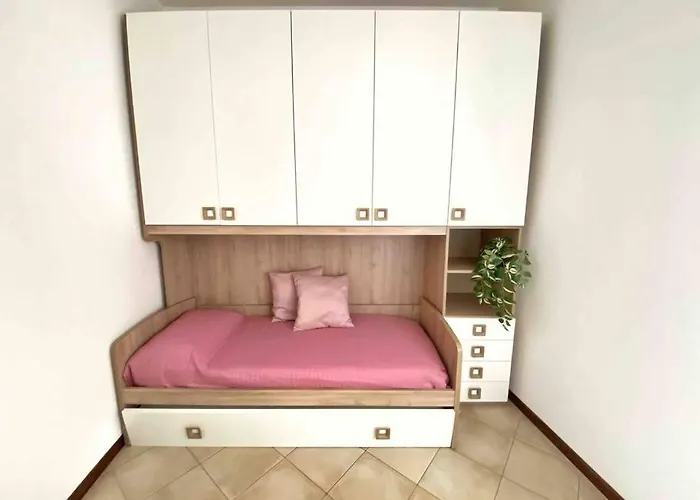 Bellavista , Bright And Stylish Two Bedroom In The Historic Center Διαμέρισμα