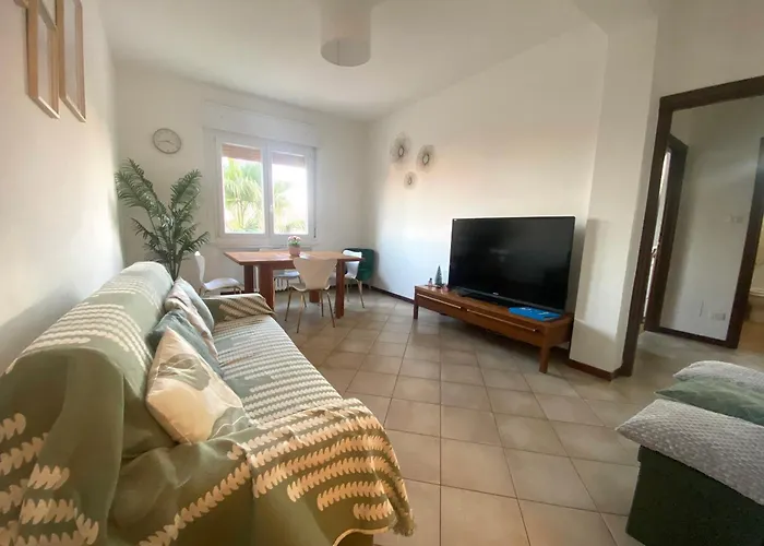 Bellavista , Bright And Stylish Two Bedroom In The Historic Center